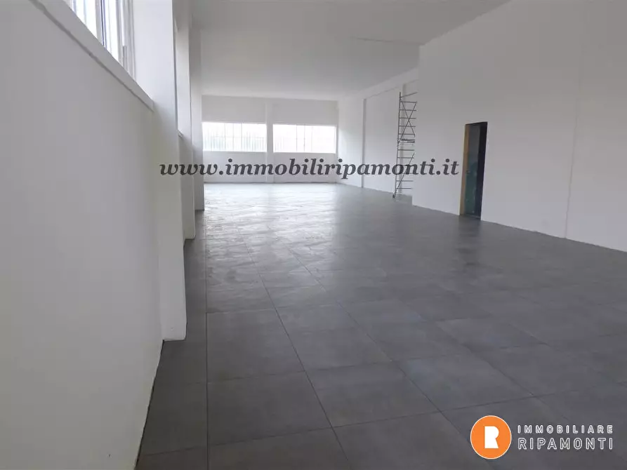 Immagine 3 di Capannone industriale in vendita  a Lecco