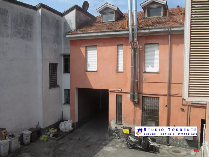 Immagine 6 di Palazzo in vendita  142 a Cormano