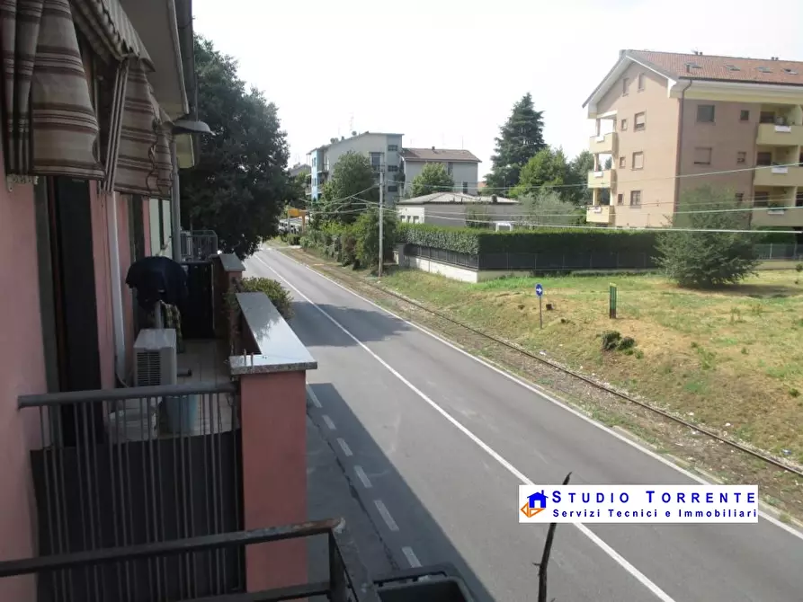 Immagine 10 di Palazzo in vendita  142 a Cormano