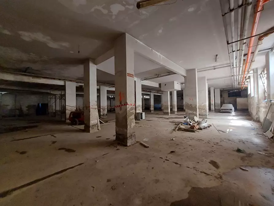 Immagine 5 di Magazzino in vendita  30 a Napoli