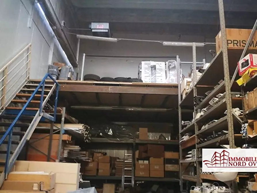 Immagine 4 di Capannone industriale in vendita  a Settimo Milanese