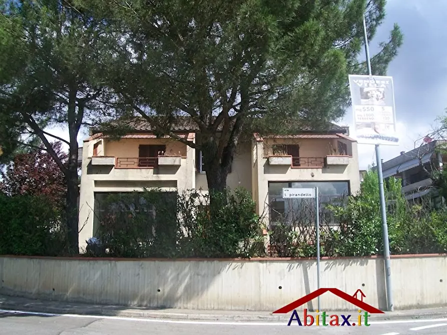 Immagine 4 di Palazzo in vendita  1 a Cavriglia