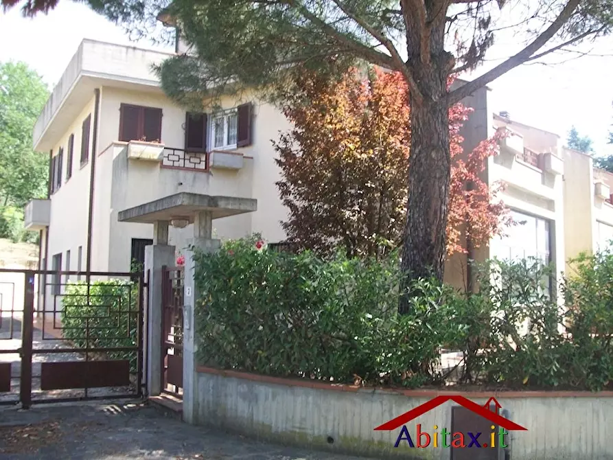 Immagine 10 di Palazzo in vendita  1 a Cavriglia