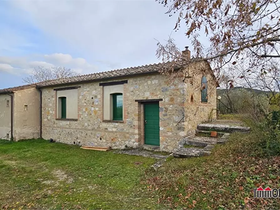 Immagine 1 di Villa in vendita  a Colle Di Val D'elsa