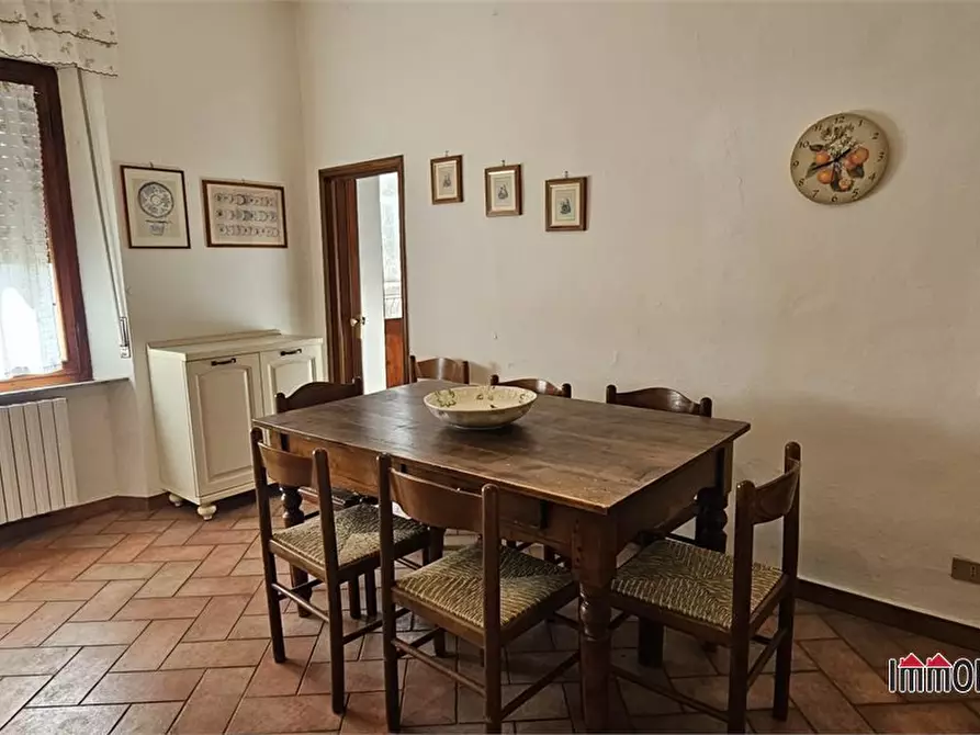 Immagine 10 di Appartamento in vendita  a Colle Di Val D'elsa