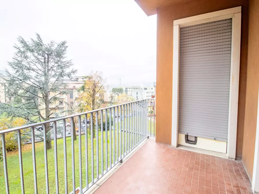Immagine 1 di Appartamento in vendita  100 a Lecco