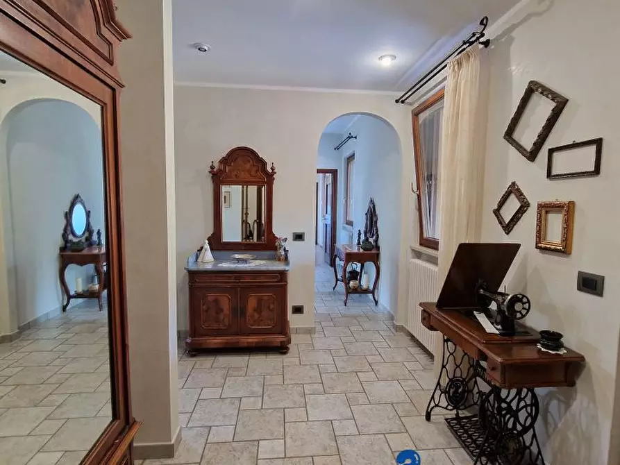 Immagine 5 di Villa in vendita  a Albenga