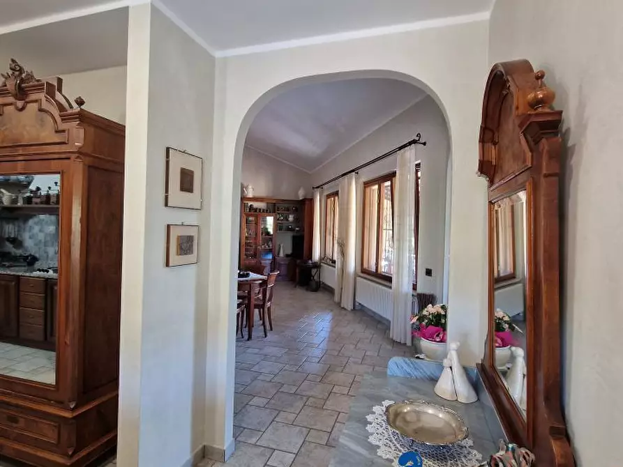 Immagine 7 di Villa in vendita  a Albenga