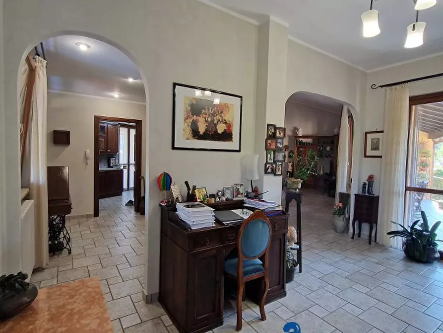 Immagine 9 di Villa in vendita  a Albenga