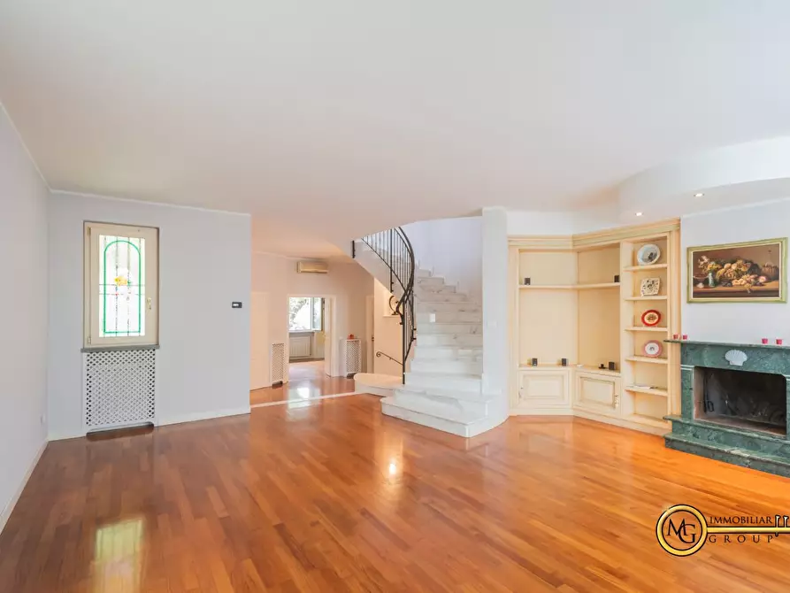 Immagine 2 di Villa in vendita  a Vignate