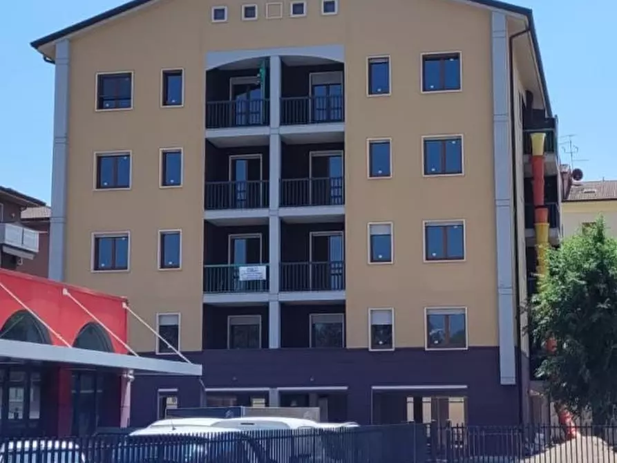 Immagine 2 di Appartamento in vendita  2 a Verona