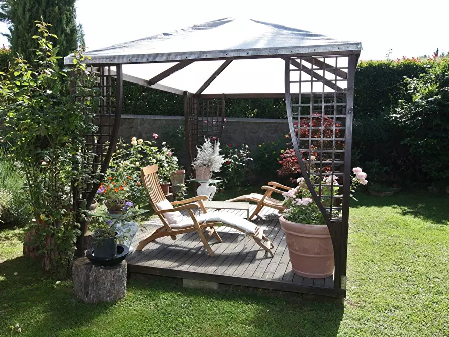 Immagine 2 di Villa in vendita  a Campagnano Di Roma