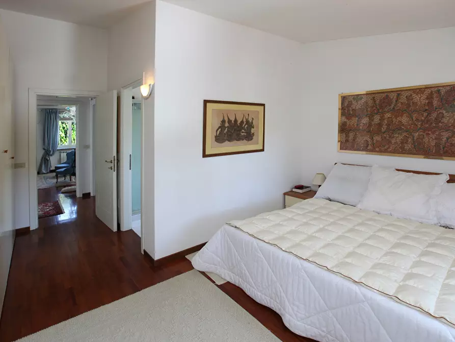 Immagine 5 di Villa in vendita  a Campagnano Di Roma