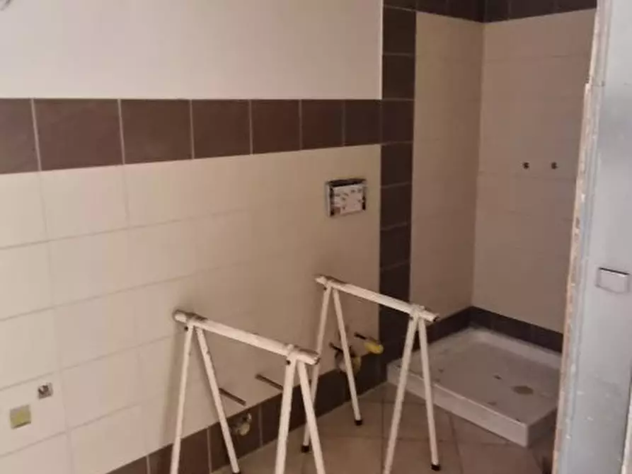 Immagine 9 di Palazzo in vendita  3 a Verona