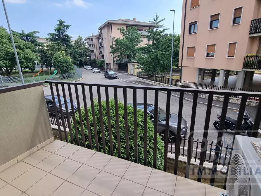 Immagine 8 di Appartamento in vendita  35 a Verona