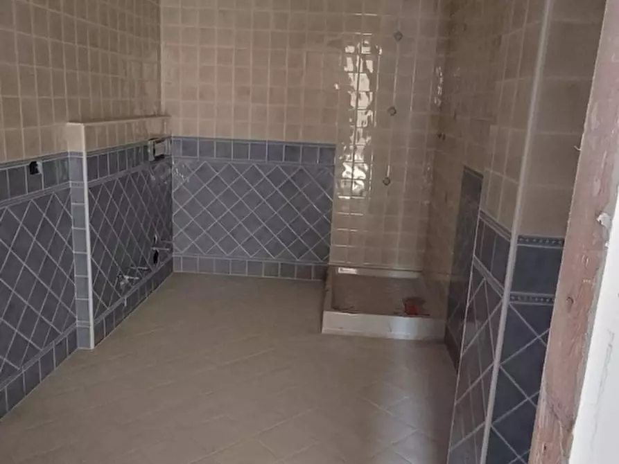 Immagine 9 di Appartamento in vendita  2/A a Verona