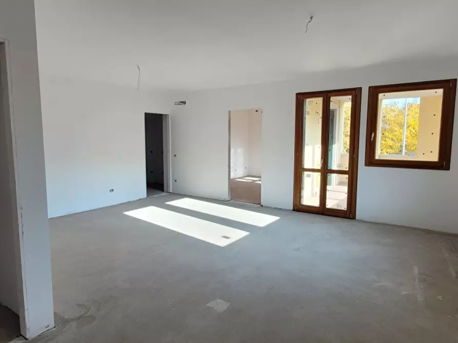 Immagine 4 di Appartamento in vendita  2/A a Verona