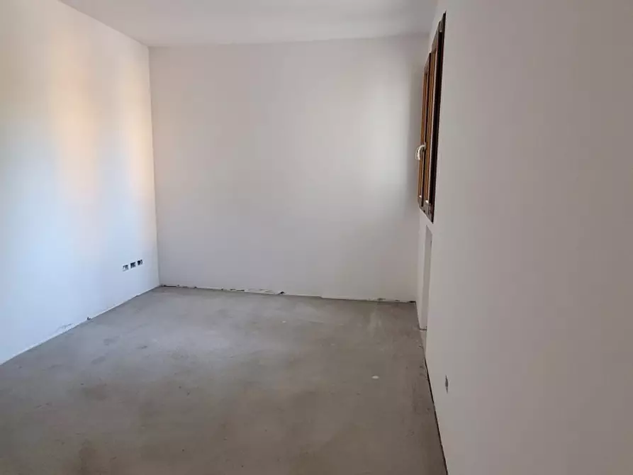 Immagine 6 di Appartamento in vendita  2/A a Verona