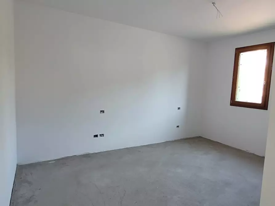 Immagine 8 di Appartamento in vendita  2/A a Verona