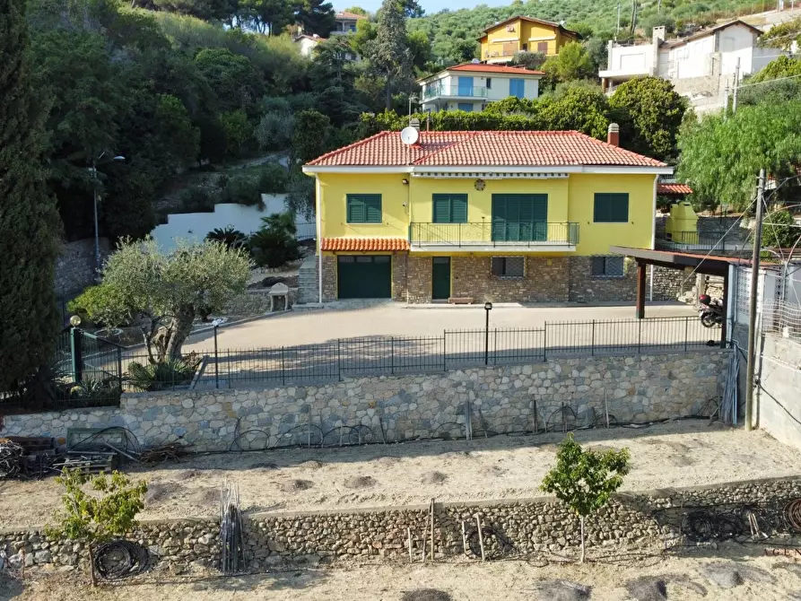 Immagine 3 di Villa in vendita  a Bordighera
