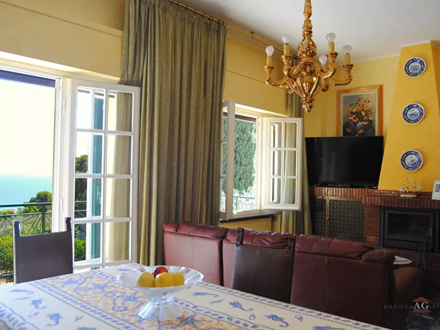 Immagine 6 di Villa in vendita  a Bordighera
