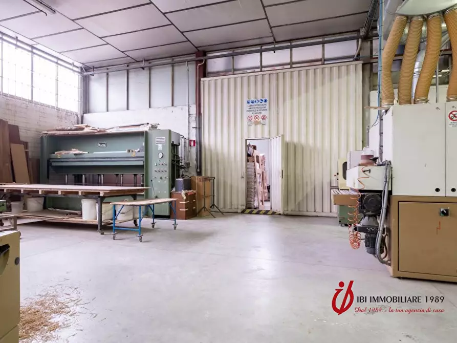 Immagine 7 di Attività artigianale in vendita  a Verona