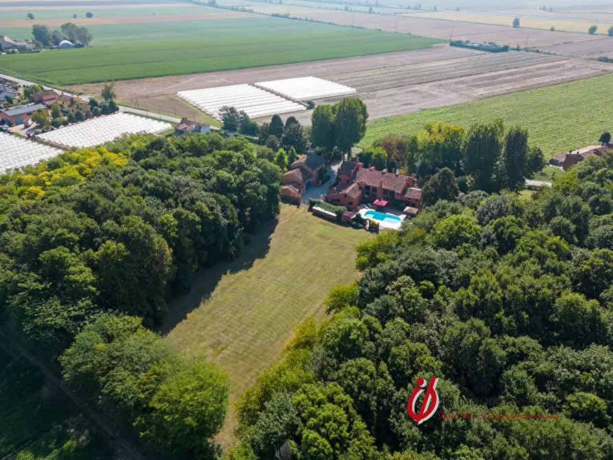 Immagine 4 di Villa in vendita  a Rovigo