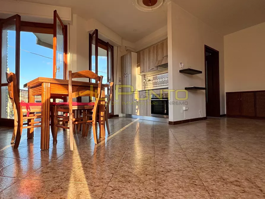 Immagine 1 di Appartamento in vendita  242 a San Remo