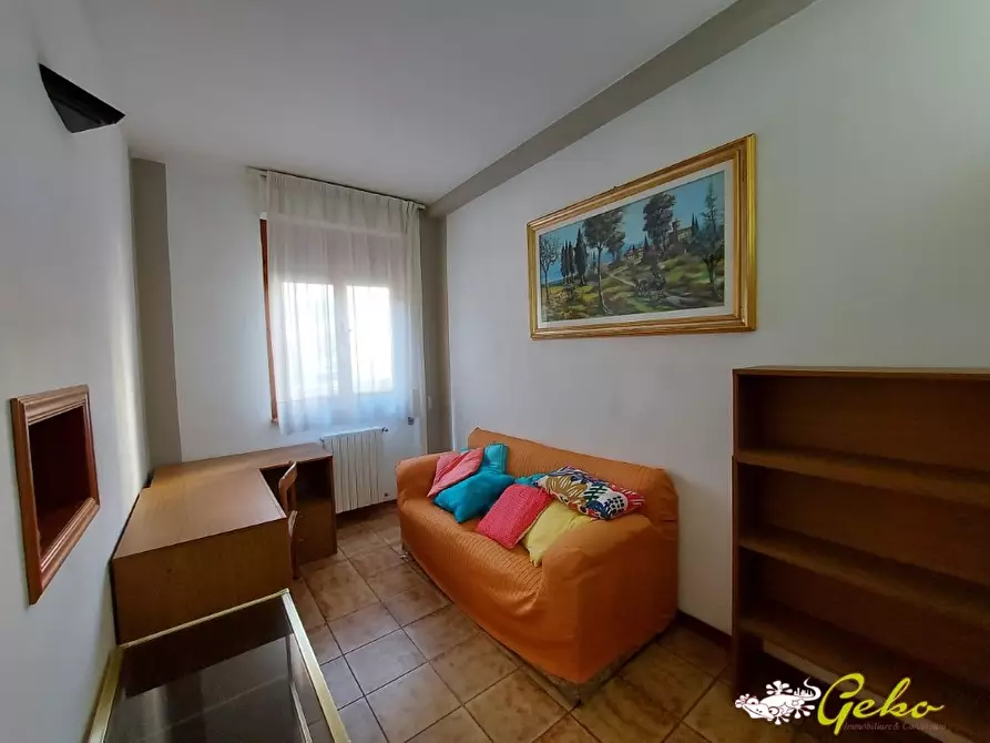 Immagine 9 di Appartamento in vendita  a San Gimignano