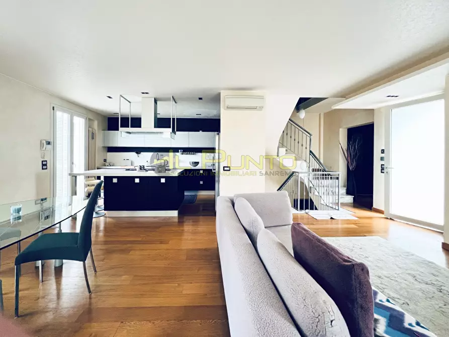 Immagine 7 di Villa in vendita  287 a San Remo