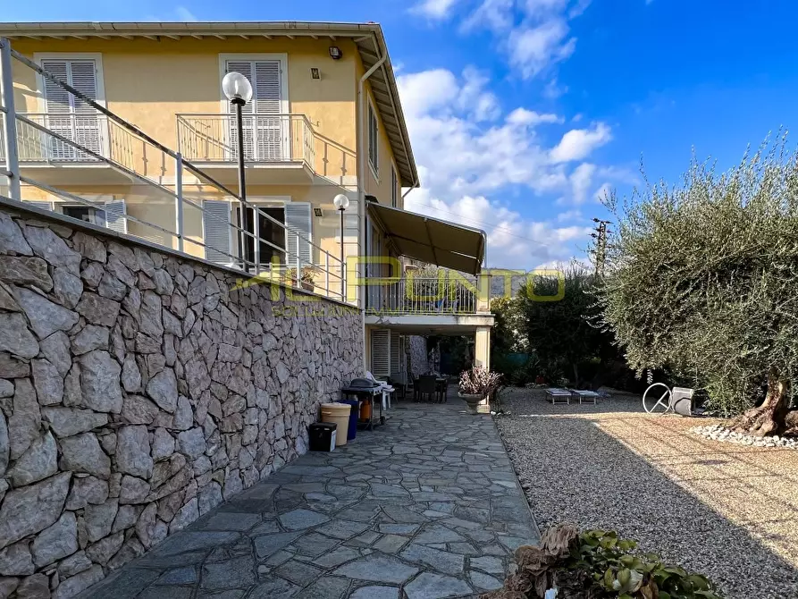 Immagine 1 di Villa in vendita  287 a San Remo