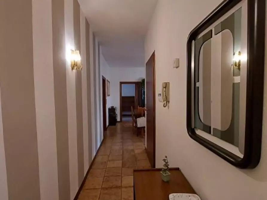 Immagine 7 di Appartamento in vendita  a San Gimignano