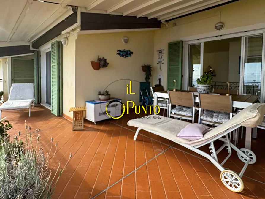 Immagine 10 di Attico in vendita  66 a Ospedaletti