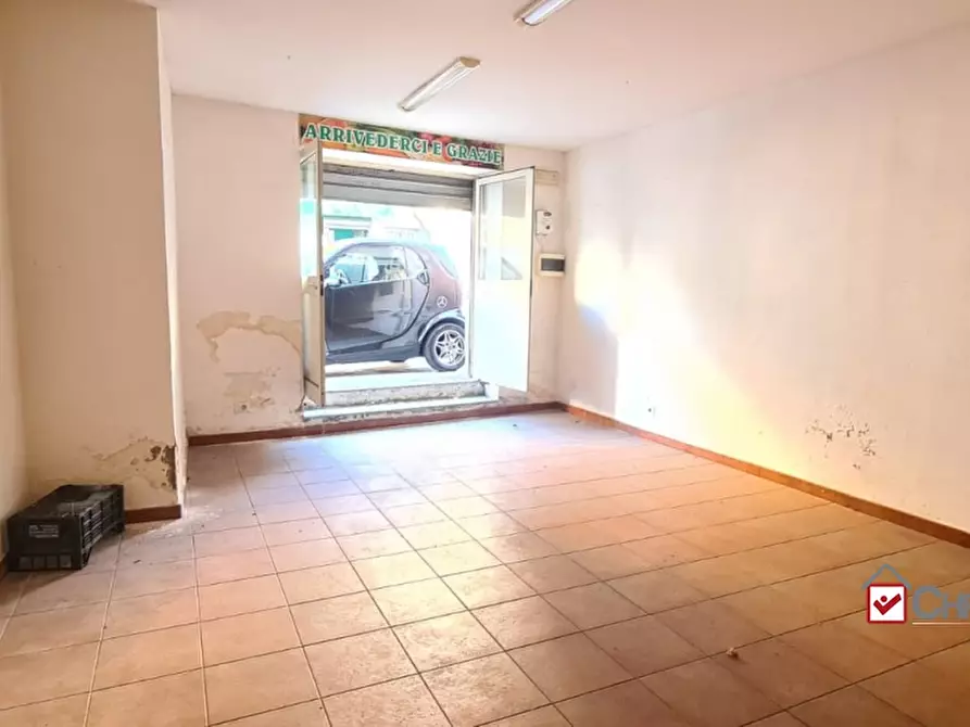 Immagine 5 di Negozio in vendita  a Messina