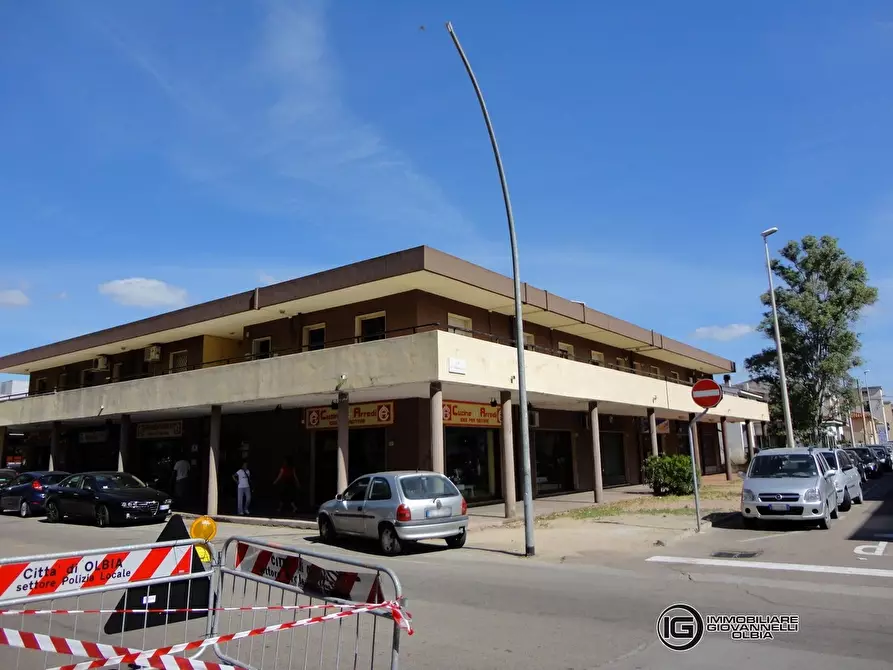 Immagine 8 di Ufficio in vendita  a Olbia