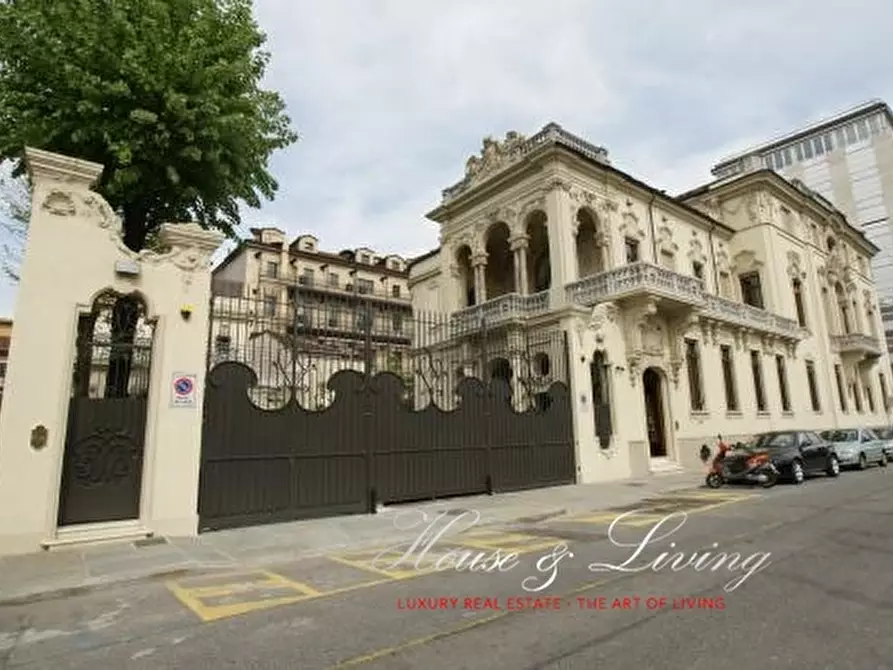 Immagine 2 di Appartamento in vendita  a Torino