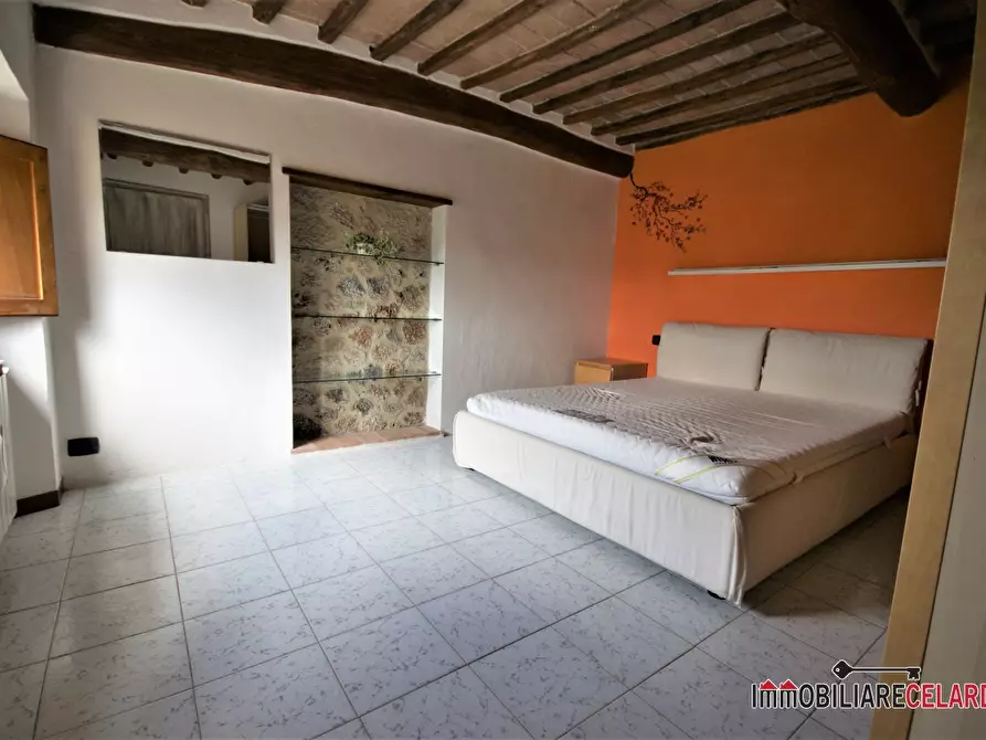 Immagine 7 di Appartamento in vendita  a Colle Di Val D'elsa