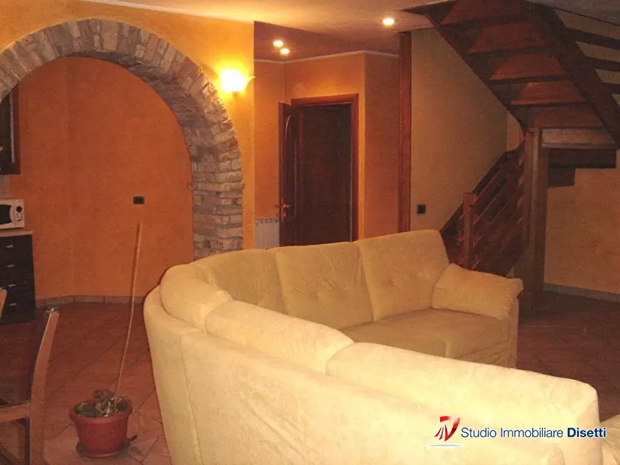 Immagine 2 di Casa semindipendente in vendita  a Losine