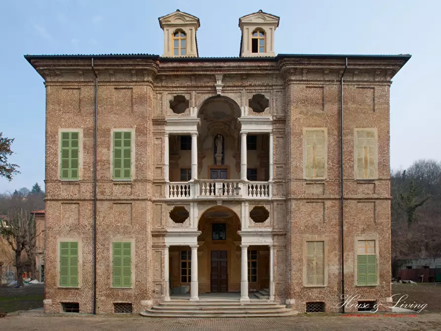 Immagine 1 di Villa in vendita  a Gassino Torinese