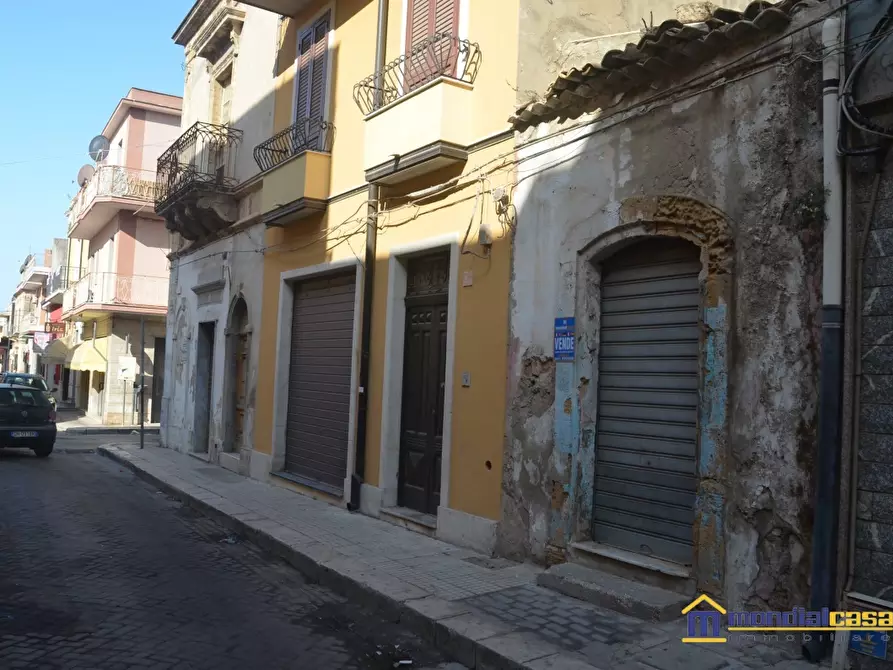 Immagine 2 di Casa indipendente in vendita  a Pachino