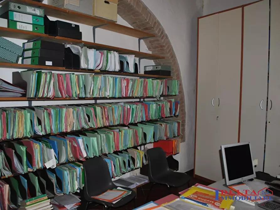 Immagine 9 di Ufficio in vendita  a Rosignano Marittimo