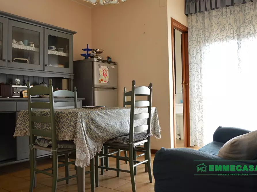 Immagine 3 di Appartamento in vendita  a Valenzano