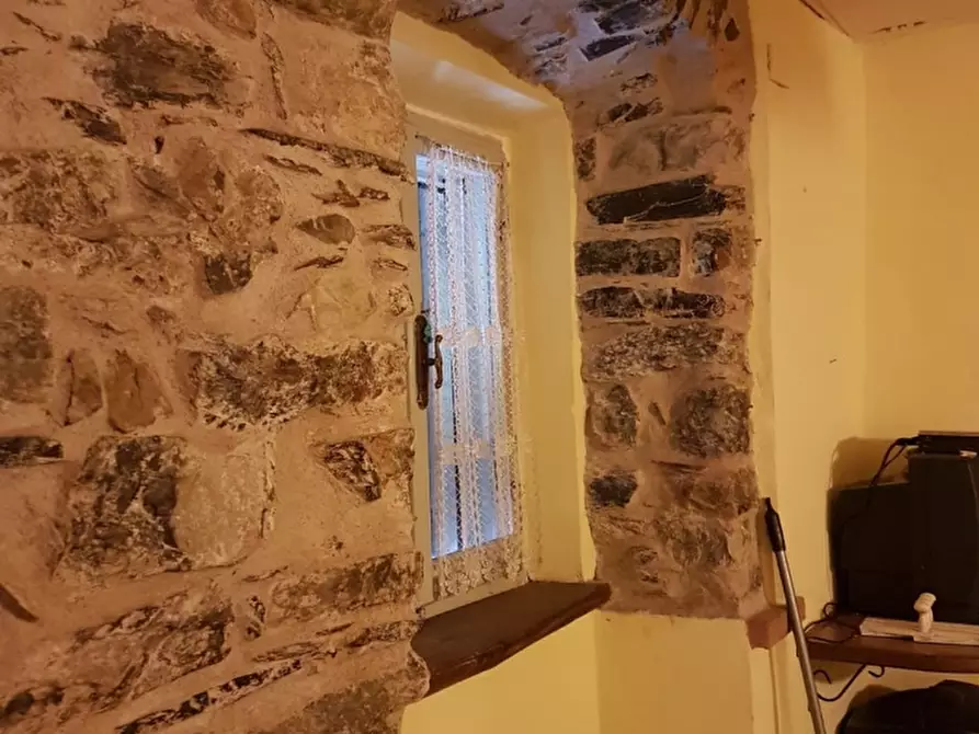 Immagine 5 di Casa indipendente in vendita  a Fosdinovo