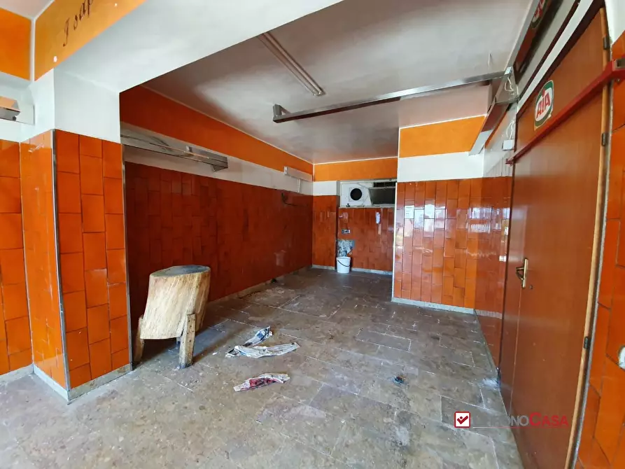 Immagine 3 di Negozio in vendita  a Messina