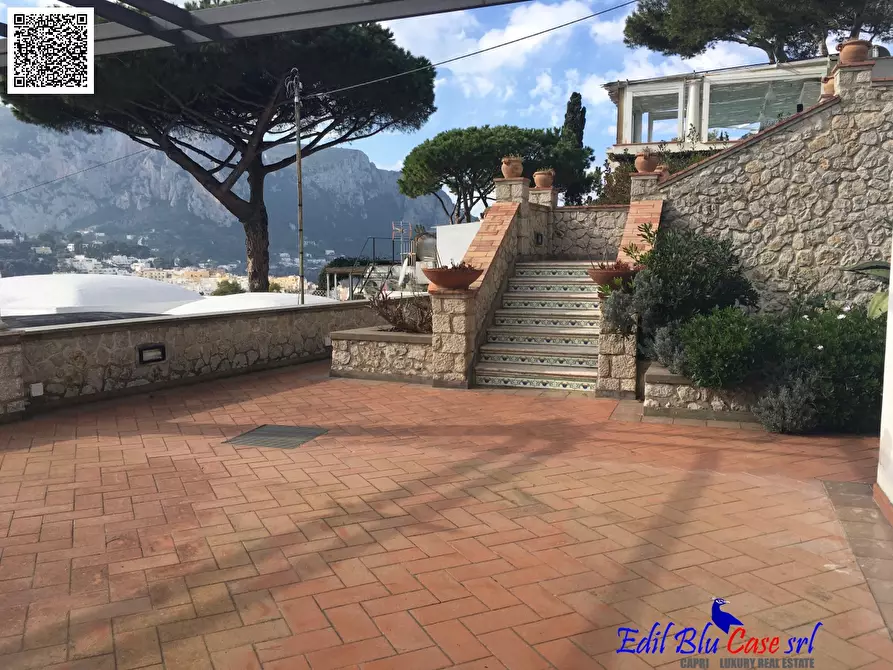 Immagine 6 di Villa in vendita  a Capri