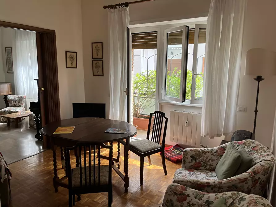 Immagine 2 di Appartamento in vendita  a Roma