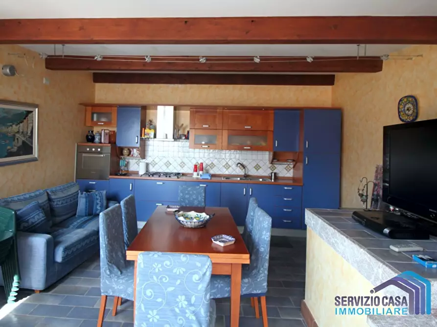 Immagine 2 di Casa indipendente in vendita  a Letojanni