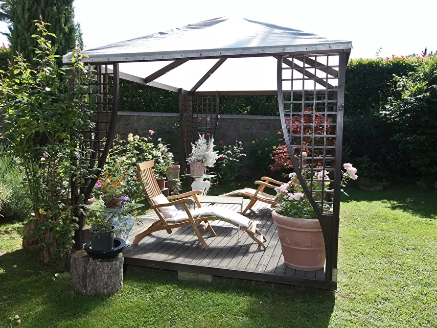 Immagine 2 di Villa in vendita  a Campagnano Di Roma