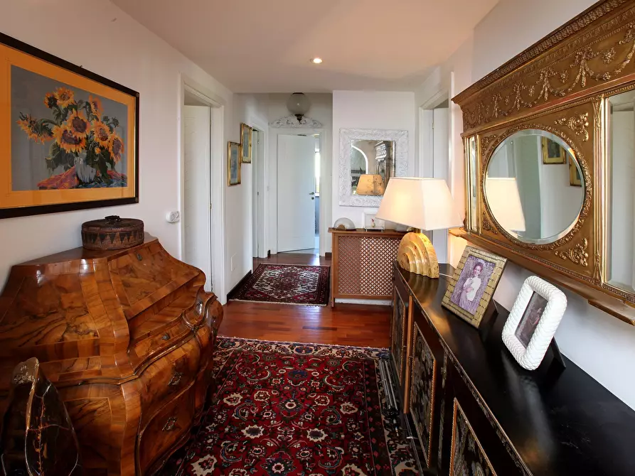 Immagine 8 di Villa in vendita  a Campagnano Di Roma