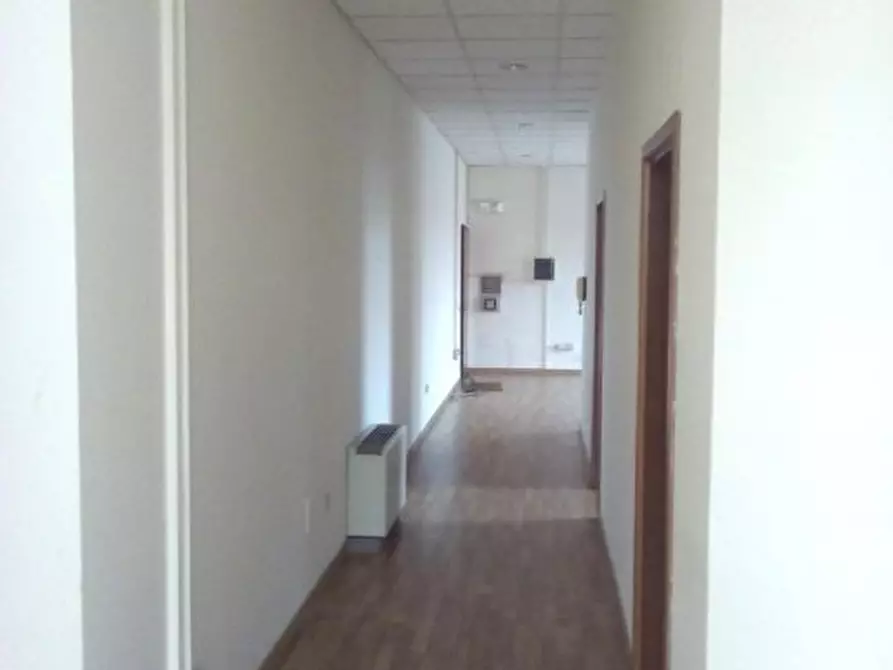Immagine 3 di Ufficio in affitto  a Bologna